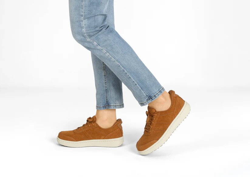 OrthOFeet Dames Hands-Free Instap Sneaker Wander Camel
